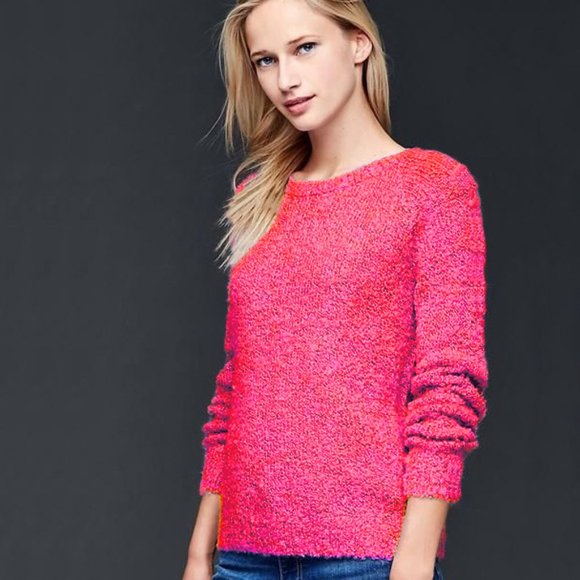 GAP Sweaters - EUC GAP Magenta Bouclé Crewneck Sweater, XS